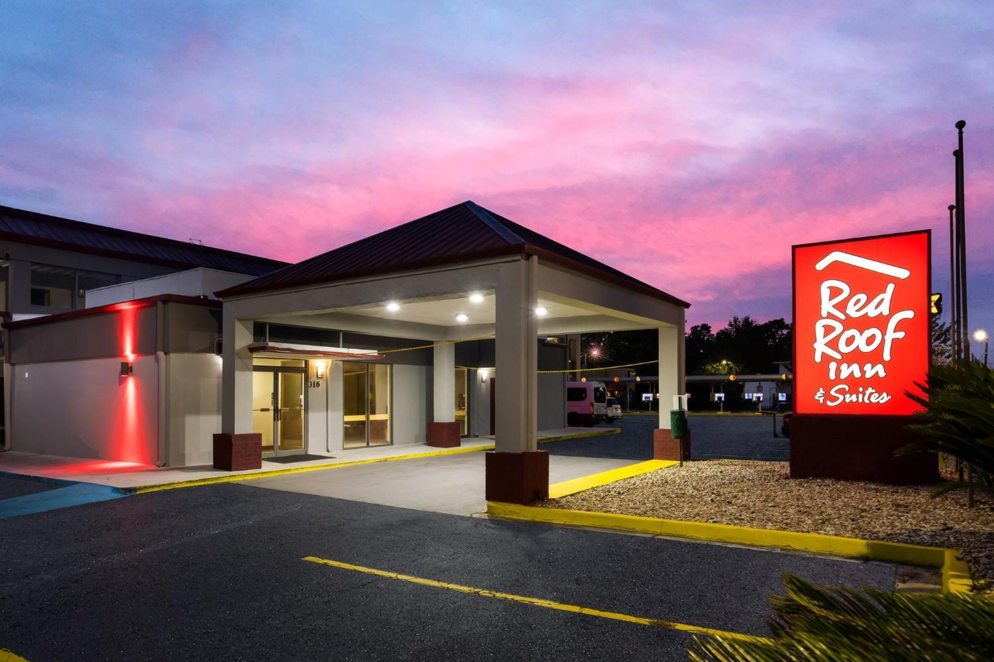 Red Roof Inn & Suites Statesboro - University Exterior foto